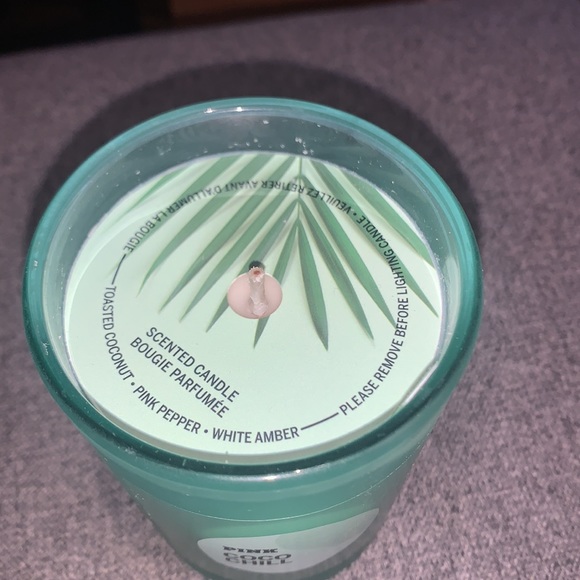 Victoria’s Secret PINK Coco Chill Candle - Picture 2 of 2